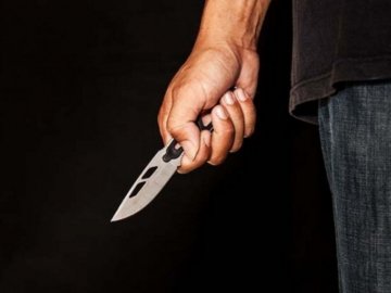 У Луцьку вночі  на зупинці сталася різанина