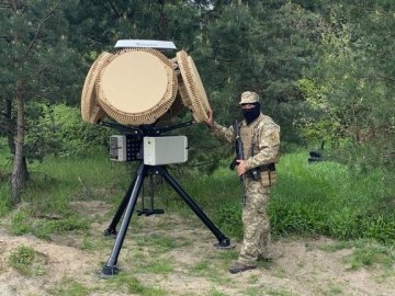 Україна почала отримувати від Ізраїлю радари для попередження про ракетні атаки