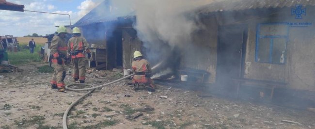 На Волині горіла господарська будівля. ФОТО