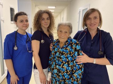 Лікарі у Львові перезапустили серце 101-річної жінки