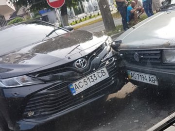 У Луцьку зіткнулись два легковики. ФОТО