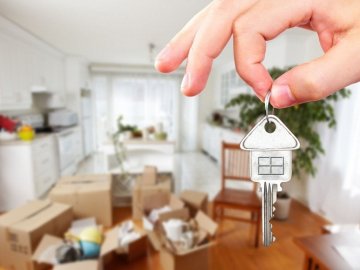 Волинянка за допомогою поліції виселила горе-квартирантів