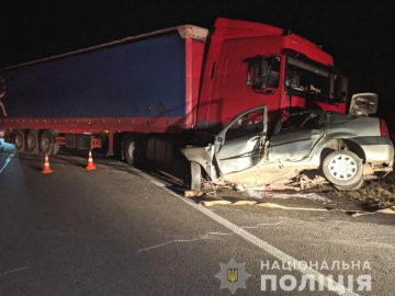 На Рівненщині у аварії загинули двоє людей. ФОТО