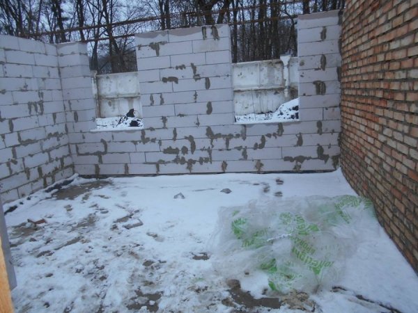 Директор луцької «Ласки» показала, як розбудовується притулок