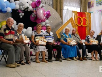 Півстоліття разом: у місті на Волині вшанували 4 «золоті» пари. ФОТО 
