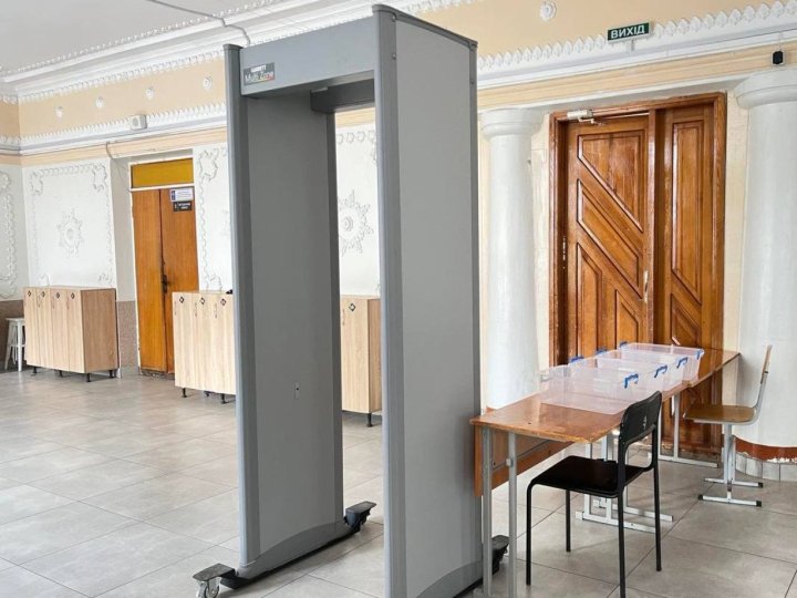 У 4 школах Луцької громади запрацювали металодетектори