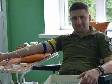 У Луцьку нацгвардійці здають кров для своїх побратимів