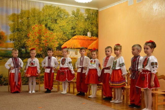 Луцькі дошкільнята перевтілились у козаків. ФОТО