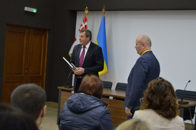 Голову Луцького міськрайонного суду урочисто провели у відставку. ФОТО