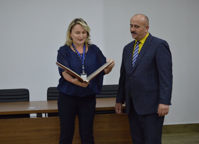 Голову Луцького міськрайонного суду урочисто провели у відставку. ФОТО