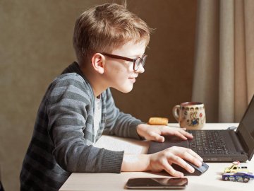 У закладах освіти «червоної» зони карантину навчання відбуватиметься онлайн, – МОЗ