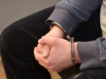 На Волині рецидивіст обікрав жінку в кафе 