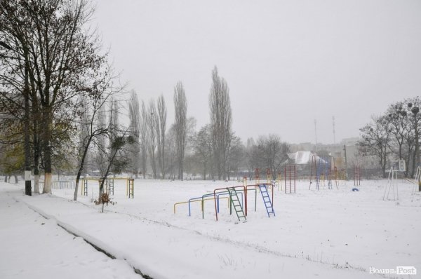 Фото снігу в Луцьку
