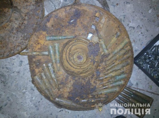 У волинянина знайшли пістолет, набої та багнет. ФОТО