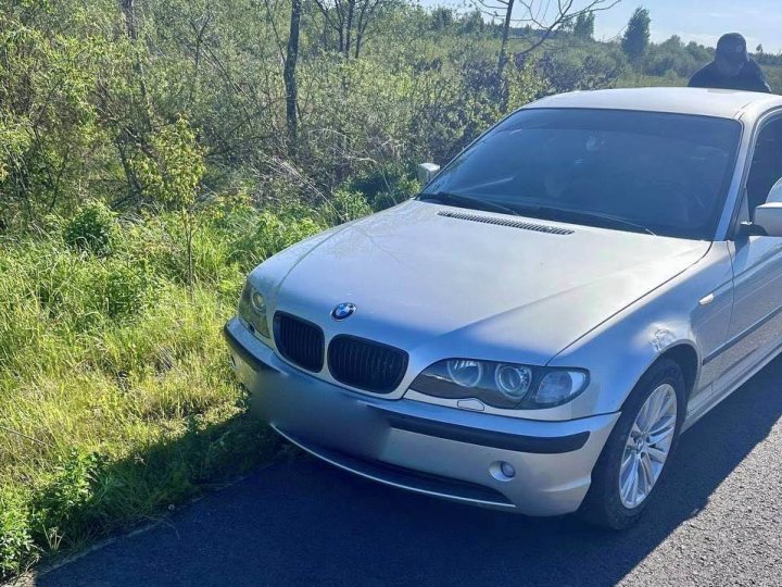 На Волині вилучили BMW з фальшивими документами