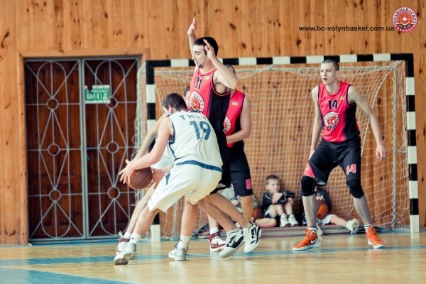 Як волиняни «познущалися» над тернополянами. ФОТО