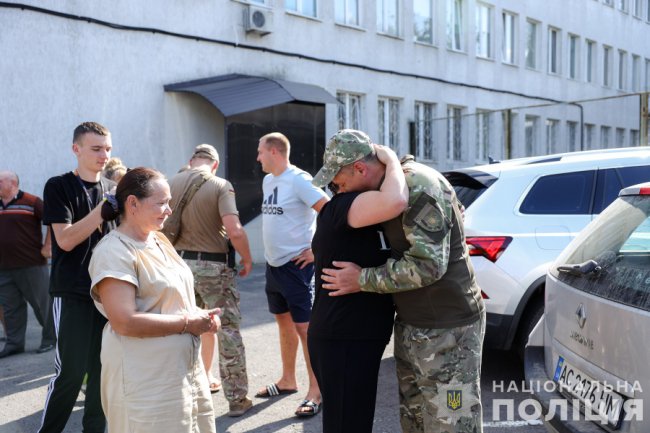 Чергова ротація: волинські поліцейські вирушили у зону бойових дій, щоб нищити ворога