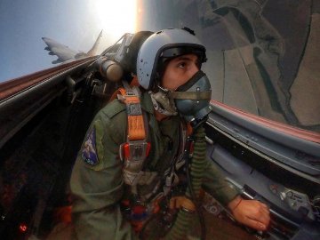 Українських пілотів вчитимуть літати на F-16 менше, ніж 6 місяців