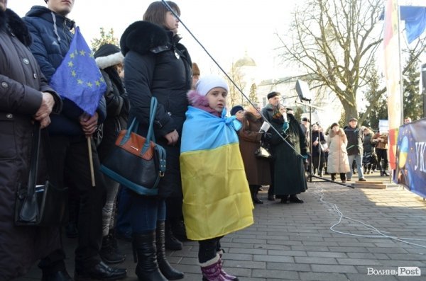 Народне віче Луцька вимагає відставки Войтовича та Клімчука. ФОТО. ВІДЕО