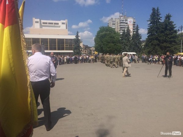 У Луцьку вшанували пам'ять лучан-військовослужбовців, які загинули під Волновахою. ФОТО