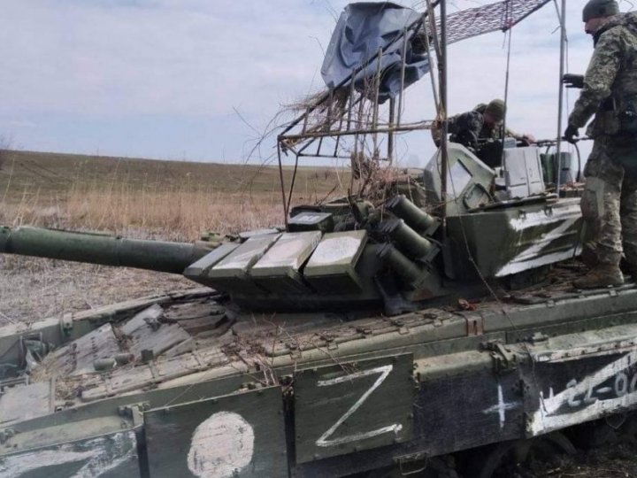 За добу українські воїни знищили 900 окупантів, 18 ББМ, 15 артсистем