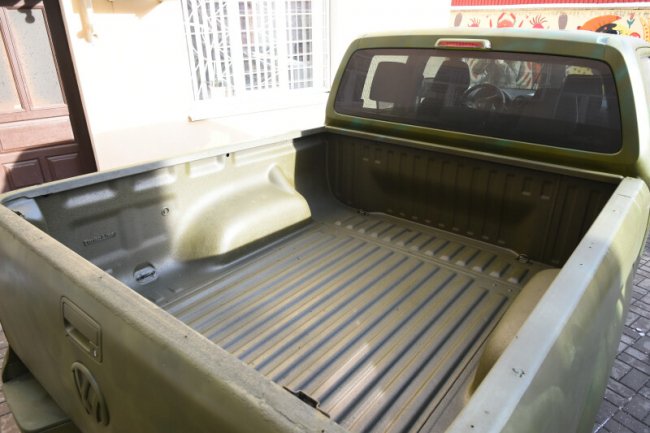 Луцька громада передала військовим автівки