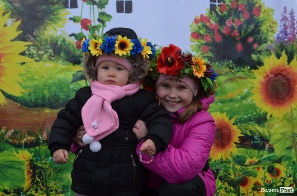 У Луцьку ярмаркували, щоб допомогти добровольцям в АТО.ФОТО