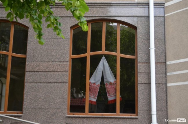 Центр міста в рушниках: у Луцьку стартував «вишиваний» фестиваль. ФОТО