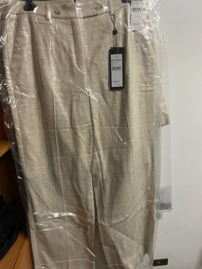 Волинянка через «Устилуг» намагалась провезти незадекларований одяг у каністрах