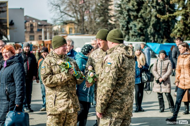 У Луцьку ходою і молитвами вшанували мужність та героїзм добровольців. ФОТО