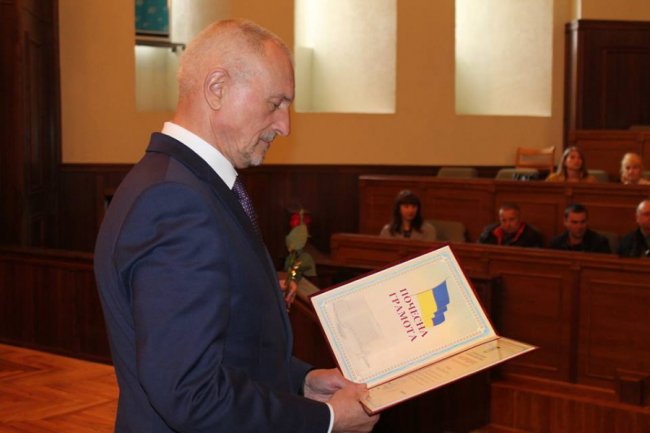 У Луцьку привітали автомобілістів та дорожників з професійним святом. ФОТО