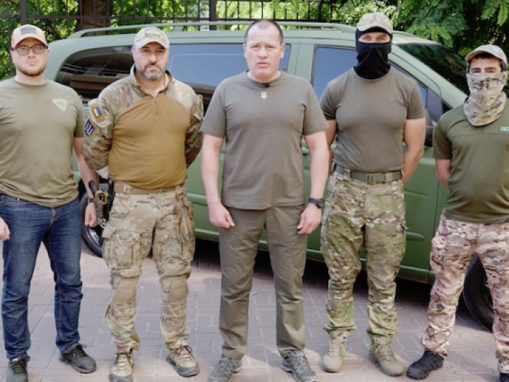 Спецпризначенці іноземного легіону ГУР отримали автівку від «Української команди»