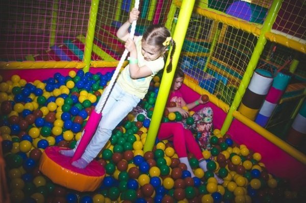 У Луцьку відкрився новий парк розваг*