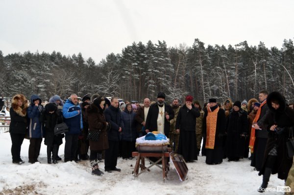 «Десантник пішов у небо»:  у Ківерцях поховали Героя Маріса Камінського