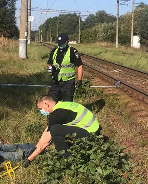 На Львівщині чоловік стріляв у матір своєї колишньої дівчини. ФОТО