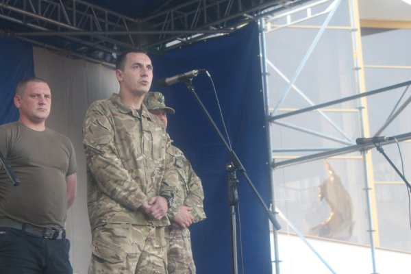 «Жіноча сотня» в Луцьку зібрала одяг для українських солдат. ФОТО