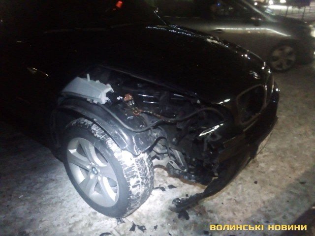 У Луцьку позашляховик влетів у кав'ярню. ФОТО