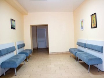 У Ковелі пологовий та лікарню прикрасили дитячими картинами. ФОТО