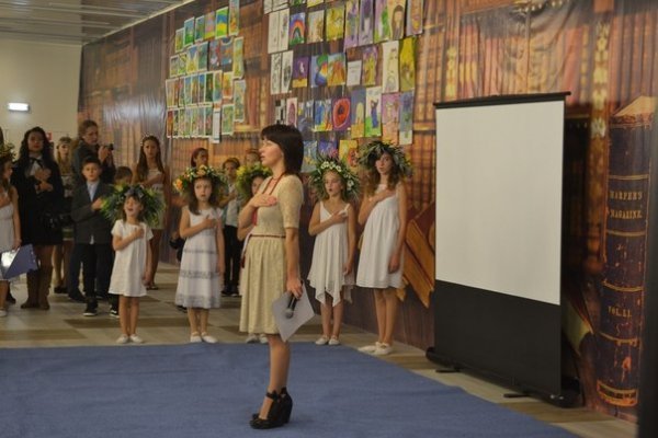 У Луцьку творчі діти зібрали кошти на лікування бійцям. ФОТО