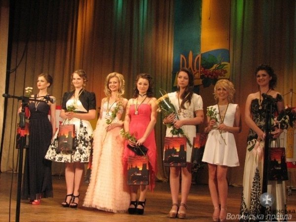 Назвали луцьку школу, де найбільше медалістів. ФОТО