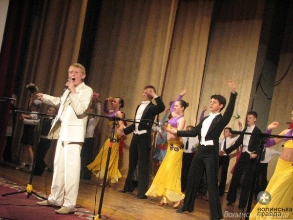 Назвали луцьку школу, де найбільше медалістів. ФОТО