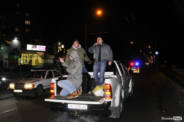 Фаєри, смолоскипи, гасла: Луцьком пройшла хода. ФОТО