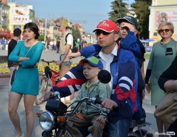 Як у Луцьку збирали гроші на благодійність. ФОТО