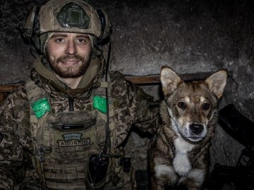 Волинський тероборонівець Владислав Хахаєв отримав почесну нагороду від Залужного