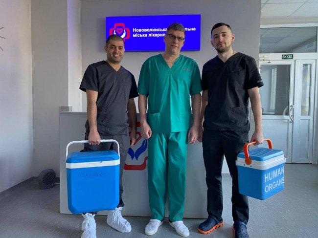 Нововолинська лікарня вперше провела трансплантацію нирки і врятувала два життя 