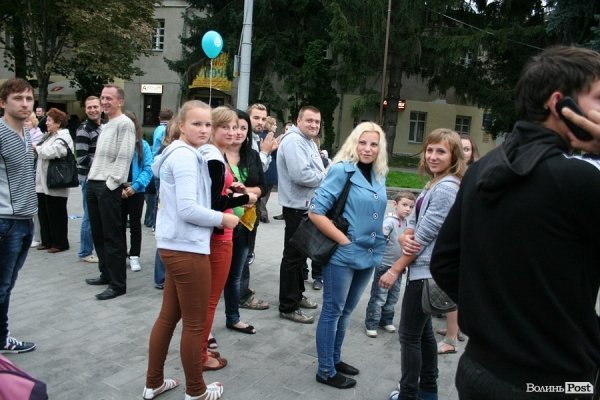 По Луцьку ходила «чортівня» з картинами. ФОТО