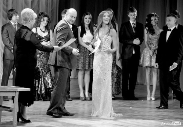 Луцьк відгуляв шкільні випускні. ФОТО