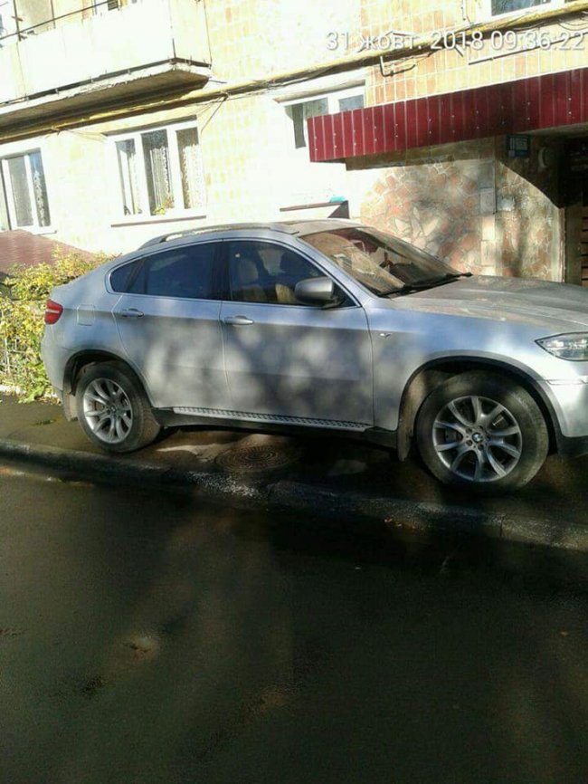 У Луцьку муніципали покарали «майстрів паркування». ФОТО