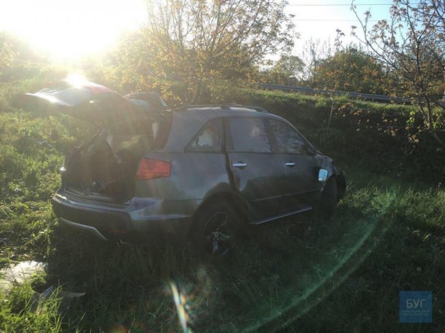 На Волині автомобіль злетів у кювет. ФОТО