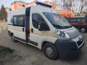 У місті на Волині врятували людину, яка впала з висоти